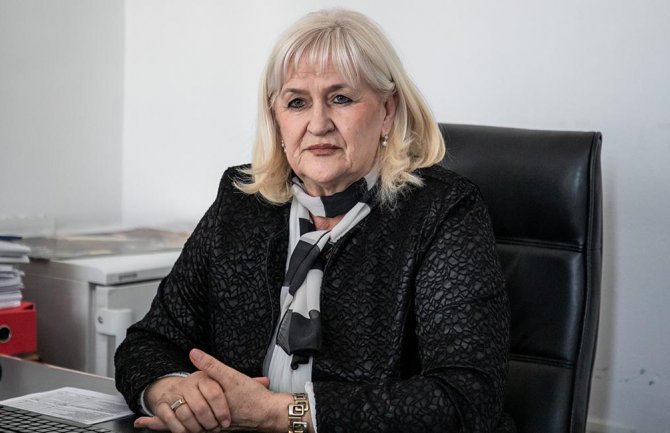 Potrošač ima pravo da zahtjeva popravku, zamjenu ili vraćanje novca ukoliko reklamira robu u roku od 90 dana