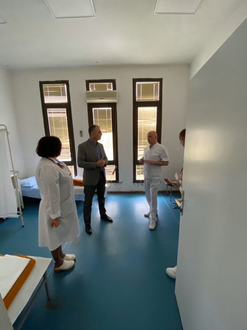 IMG9eacf3c6d6704f040666530e6457e672V