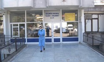 Hirurzi, ginekolozi, instrumentari i babice iz barske bolnice poslati u izolaciju