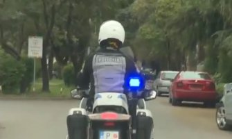 Policija u PG kontroliše mjeru zabrane prisustva više od dva lica zajedno na otvorenom javnom mjestu