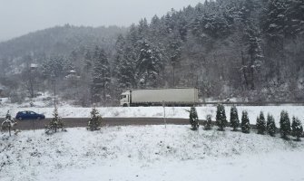 Zabijelio snijeg prvog aprila, prestanak padavina krajem dana