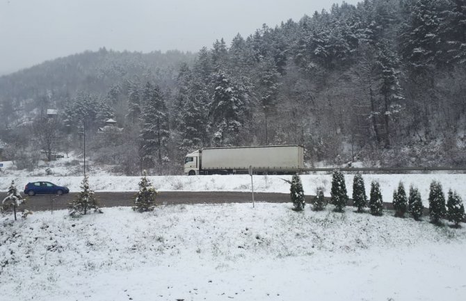 Zabijelio snijeg prvog aprila, prestanak padavina krajem dana