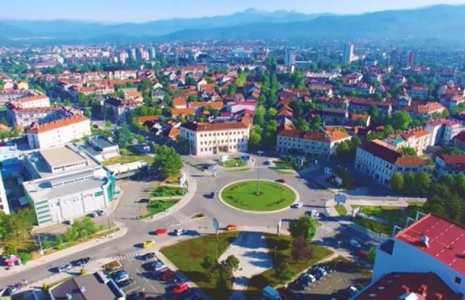 Nikšić: Deset osoba uhapšeno zbog okupljanja na javnom mjestu