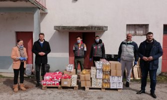 Demokrate Nikšić uputile donaciju Crvenom krstu i Narodnoj kuhinji kao nastavak niza humanitarnih akcija 