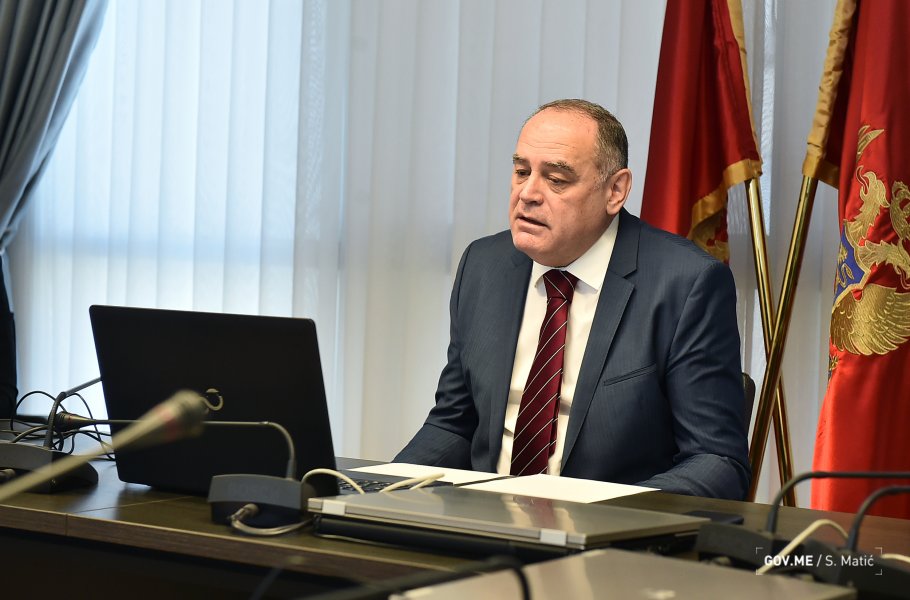 497271023974987e0efaao