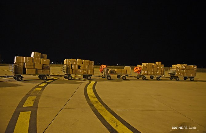 17 tona medicinske opreme stiglo u Podgoricu: Crna Gora spremna ulazi u period u kojem se očekuje vrhunac epidemije