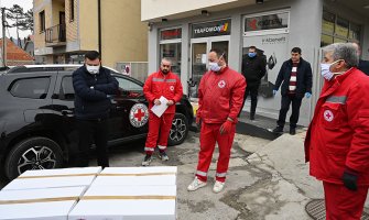 70 paketa za mještane Biokovca i okoline; Smolović: Na izazov odgovoriti disciplinom i solidarnošću