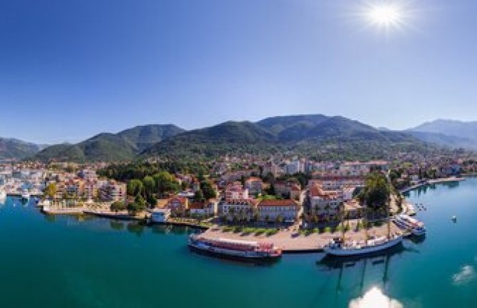 Tivat: Novi kontigent pomoći penzionerima i drugim porodicama