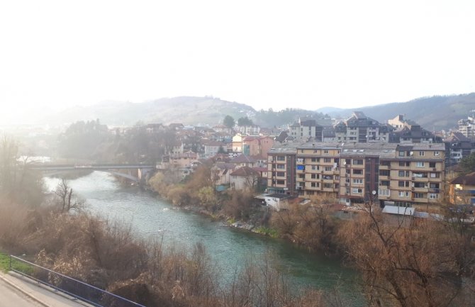 Uhapšen Bjelopoljac, pijan šetao oko sat prije ponoći 