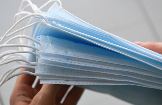 Montefarm: Do kraja dana maske u apotekama