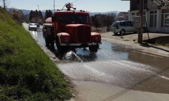 Završen drugi krug dezinfekcije objekata i ulica u Beranama
