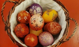 Mise će prenositi putem interneta, bez okupljanja u crkvama