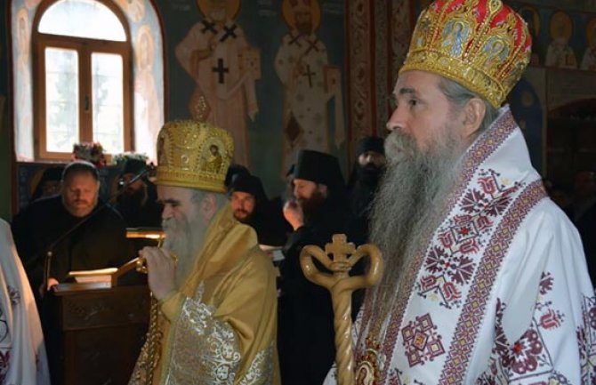  Joanikije: Privođenjem Mitropolita Amfilohija svi smo poniženi i povrijeđeni