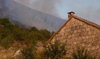 Ne jenjavaju požari u istočnoj Hercegovini, najteže stanje u Ljubinju