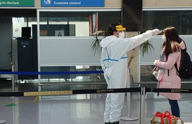 Sletio avion sa 12 crnogorskih i 23 ruska državljana iz Moskve