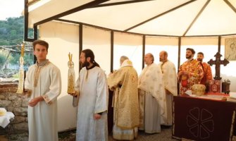 Drugima ekspresne kazne, sveštenike još izviđaju