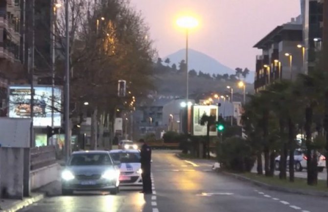 Četiri osobe prekršile mjeru zabrane izlaska, dvije u Podgorici, po jedna u Beranama i B.Polju