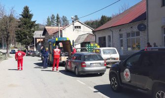 Bijelo Polje: Uručeno 60 paketa pomoći za mještane izolovanih sela