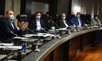 Ublažene mjere: Zabrana izlaska svim danima od 23h do 5 ujutru,prodavnice rade do 22h