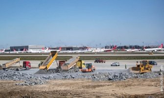 Turci grade kovid bolnicu na pistama aerodroma u Istanbulu (VIDEO)