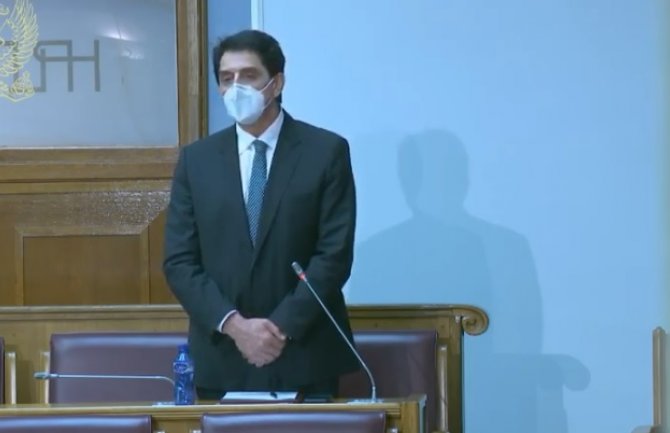 Lazović: O korona pacijentima brine 101 doktor,  velika zahvalnost i institucijama sistema i građanima 