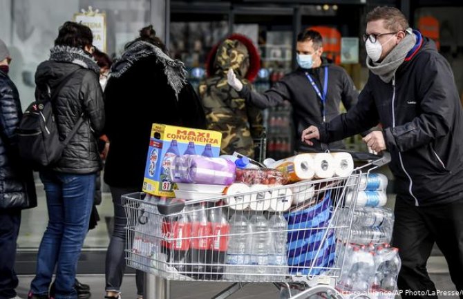 Njemačka: Pala prodaja toalet-papira, porasla prodaja kondoma