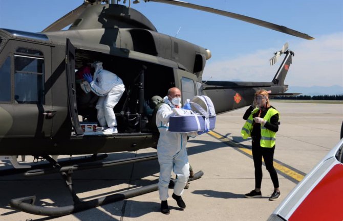 Crnogorska Vojska na usluzi tromjesečnoj bebi (FOTO)