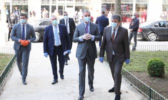 Đukanović stigao u Nikšić (FOTO)(VIDEO)