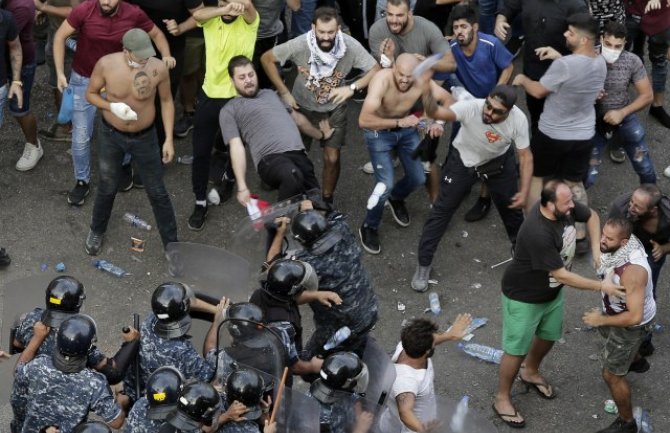 Protesti u Libanu zbog gladi, sve više ljudi izlazi na ulice