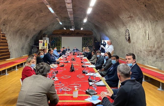 Zbog ekonomske krize Maraš će umjesto 8 primati 4 prosječne zarade u 2020.