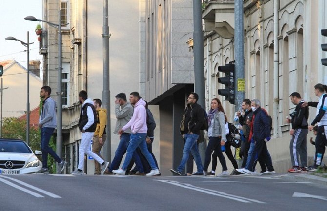 Ovako su izgledale ulice Beograda prvog dana od ukidanja vanrednog stanja(FOTO) 