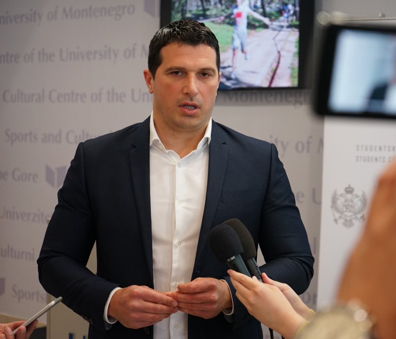 MinistarJanovidananjidogaaj