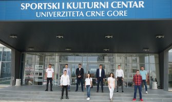 Stipendije za 8 studenata, Janović: Ponosni na uspješne studente i sportiste