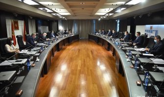 Ukida se zabrana okupljanja u stanovima, sportskih aktivnosti...