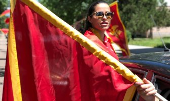 Dan nezavisnosti uz sirene i zastave: Slavlje u Bijelom Polju, Nikšiću, kolona od 300 automobila u Kotoru...(VIDEO) 