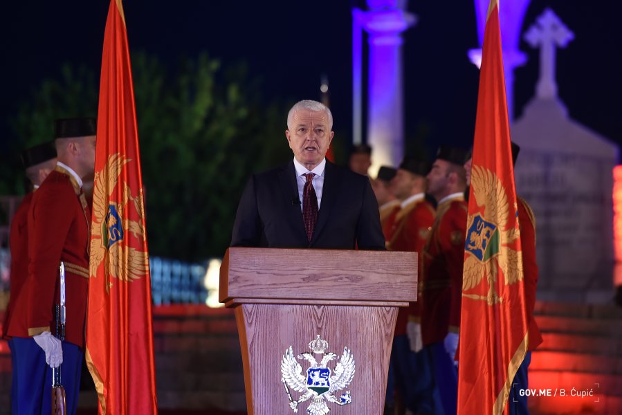 499202360619dd2d1f738o