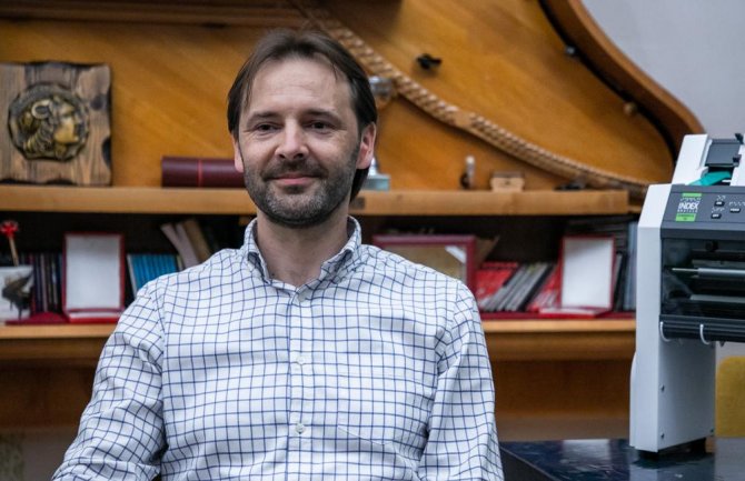 Štampač na Brajevom pismu za Umjetničku školu “Vasa Pavić“