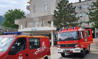 Radnika na gradilištu kuće udarila struja