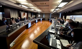 Stimulans od 15% zaposlenima u ustanovama socijalne i dječije zaštite, ljekarima specijalizantima da se isplati naknada