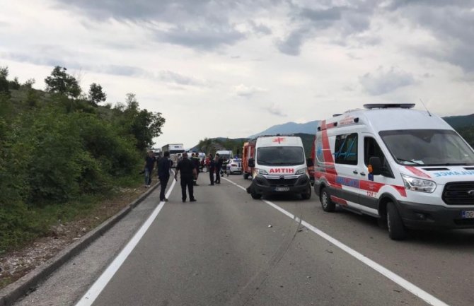 Udes kod Bogetića: I mještani izvlačili povrijeđene, neki uspjeli sami da se izvuku (VIDEO)