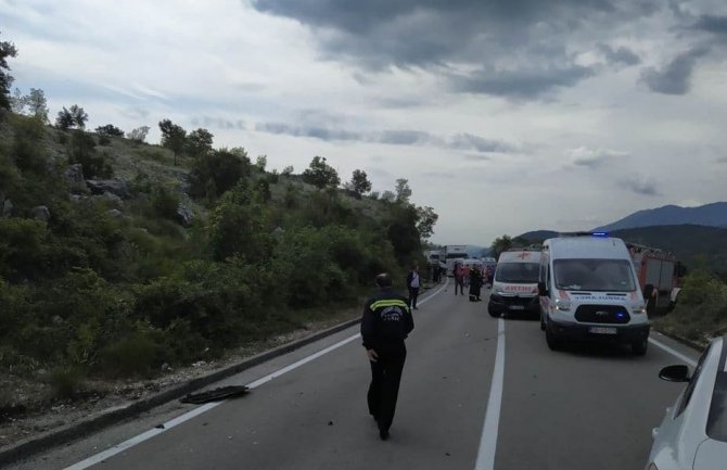 Ašanin: Povrijeđeni u udesu kod Bogetića stabilno, operisan muškarac