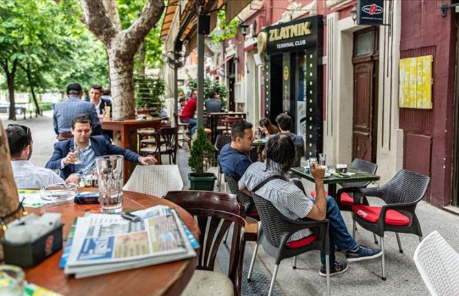 Vlasnici 37 lokala u Podgorici podnijeli zahtjev za ukidanje ograničenja rada do 22 sata