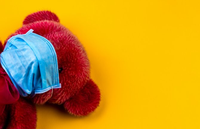 Od danas maske obavezne u zdravstvenim ustanovama i javnom prevozu 