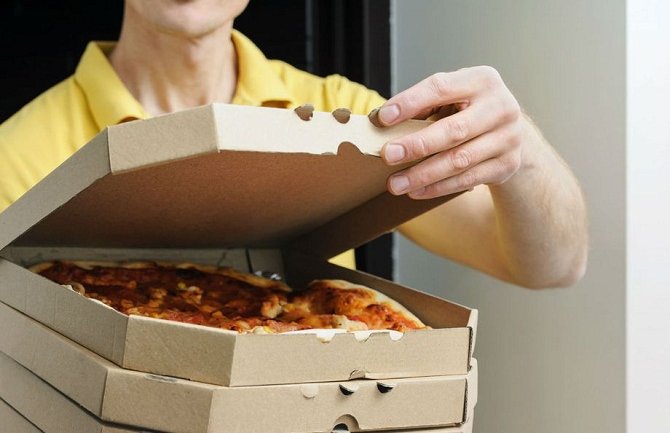 10 godina mu svaki dan dolaze pice koje nije naručio:  Svaki put odbijao dostavu i nikad ništa nije platio