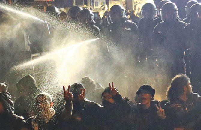 Protesti u Hamburgu prerasli u nasilje