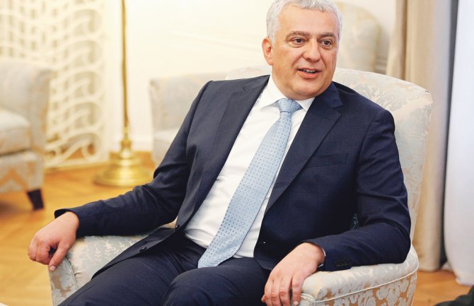 Mandić uspješno operisan, oporavlja se u šok sobi