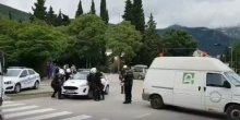 Komunalna policija blokirala saobraćajnicu, priveden načelnik