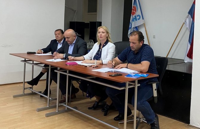 SNP Herceg Novi: Crna Gora klizi u diktaturu, opozicija pozvana na ujedinjenje