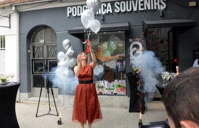 Otvorena prva suvenirnica u Podgorici: Prilika da osjetite duh najljepšeg grada na svijetu