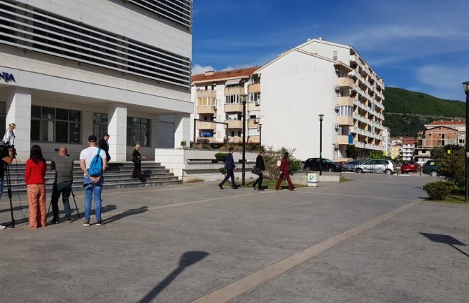 Politički dijalog u Budvi završen za danas, nastavak u ponedjeljak